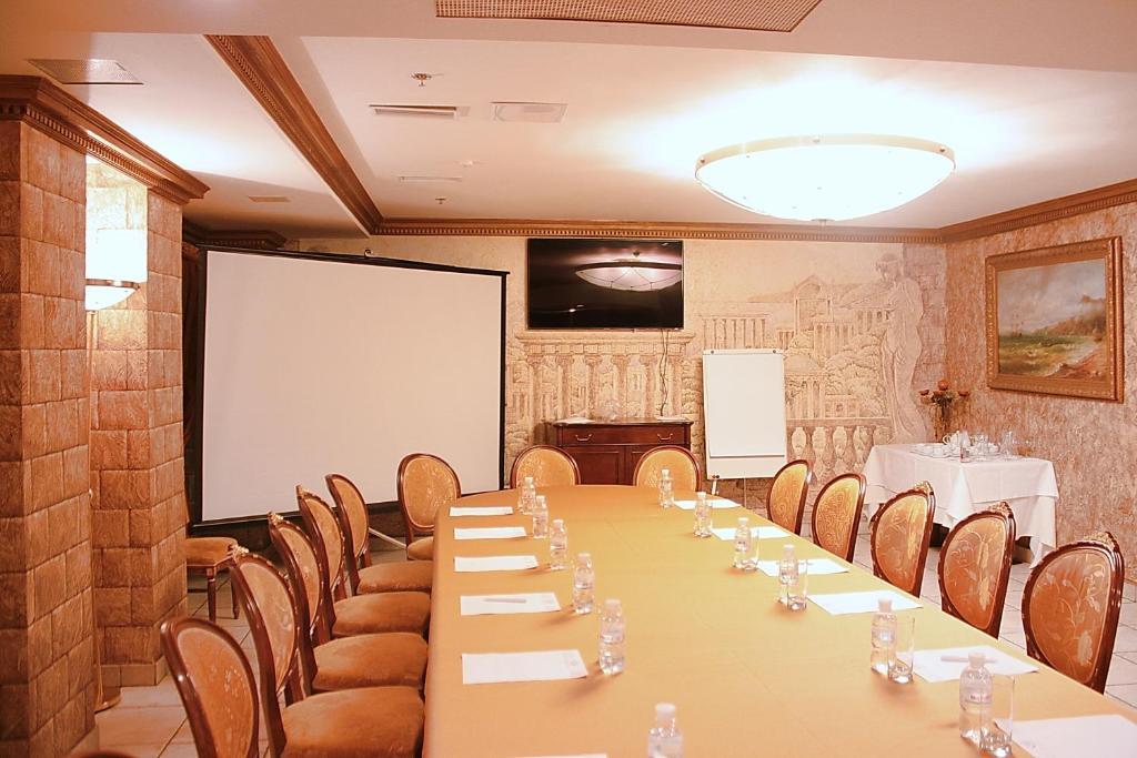 Optima Collection Podil Plaza Hotell Kiev Eksteriør bilde