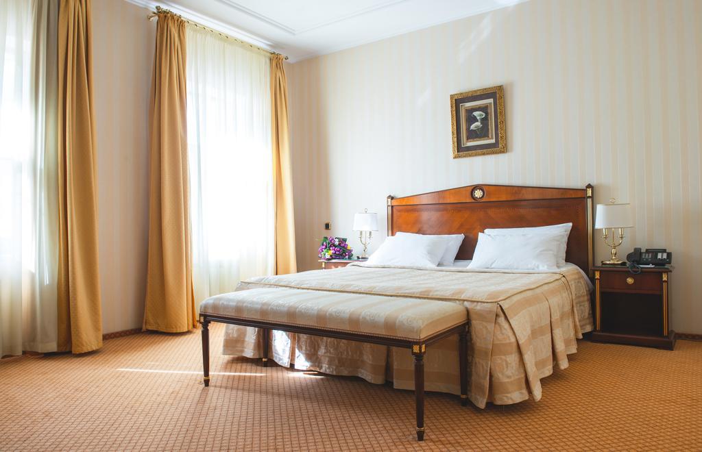 Optima Collection Podil Plaza Hotell Kiev Eksteriør bilde