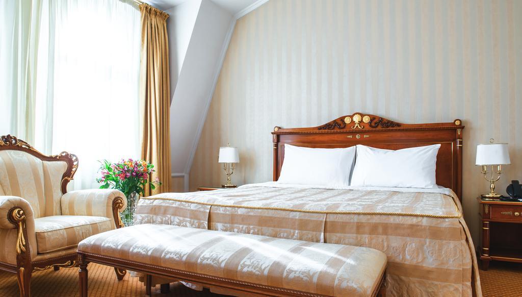 Optima Collection Podil Plaza Hotell Kiev Eksteriør bilde