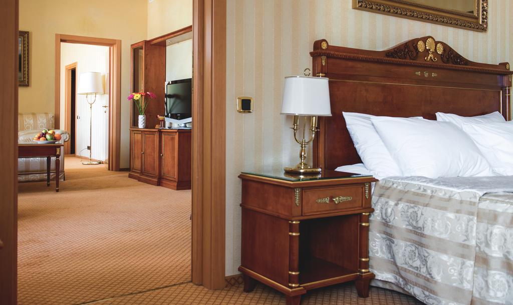 Optima Collection Podil Plaza Hotell Kiev Eksteriør bilde